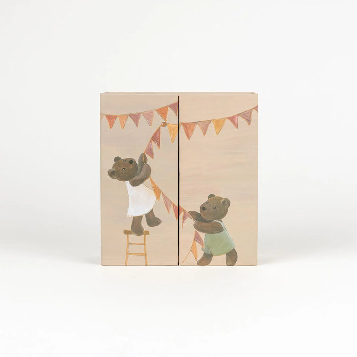 WARDROBE WITH BEAR