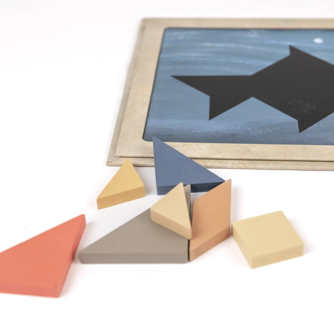MAGNETIC TANGRAM
