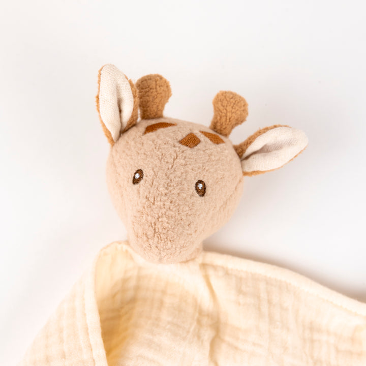 Leonie the giraffe doudou