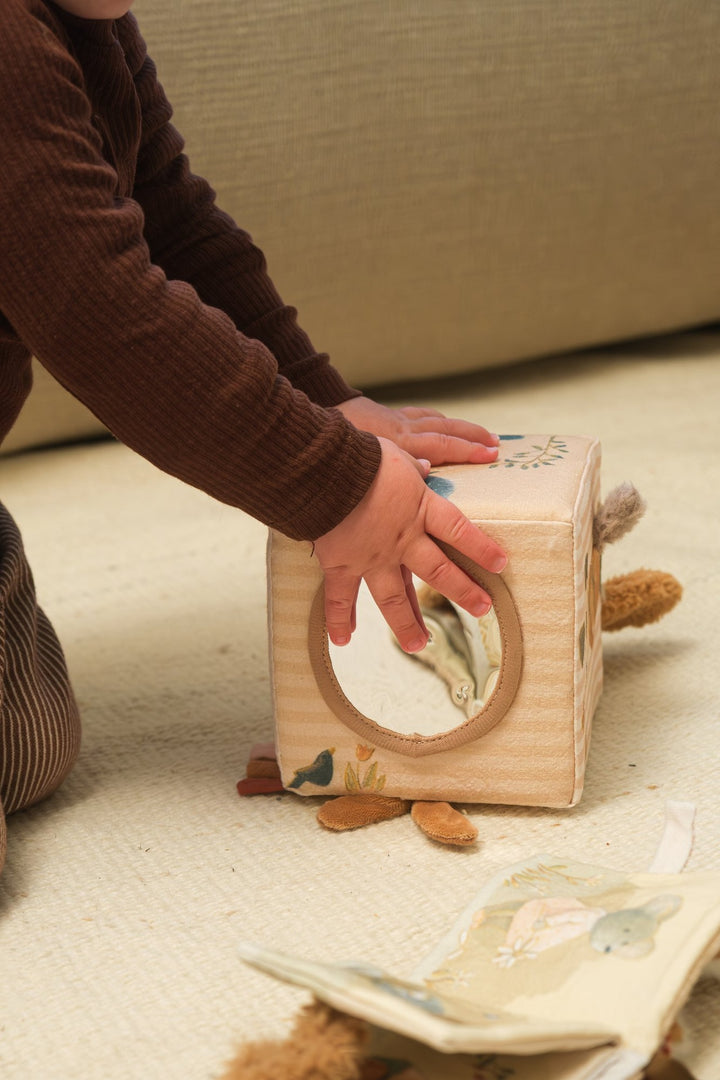Magic Forest activity cube