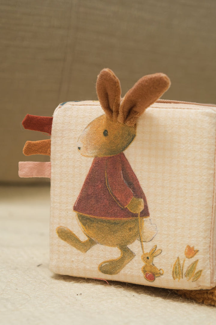 Magic Forest activity cube