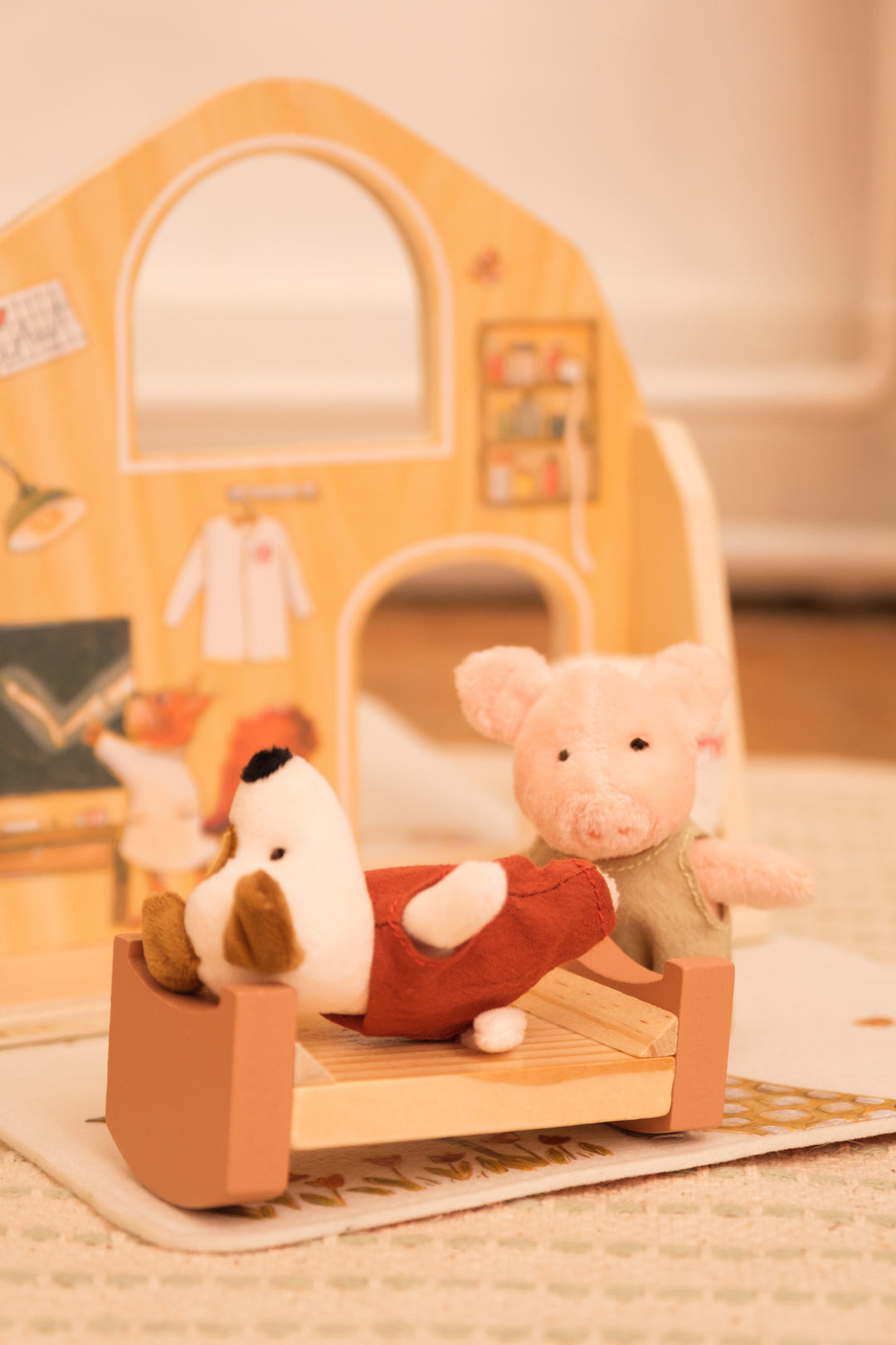 BART THE PIG MINIATURE