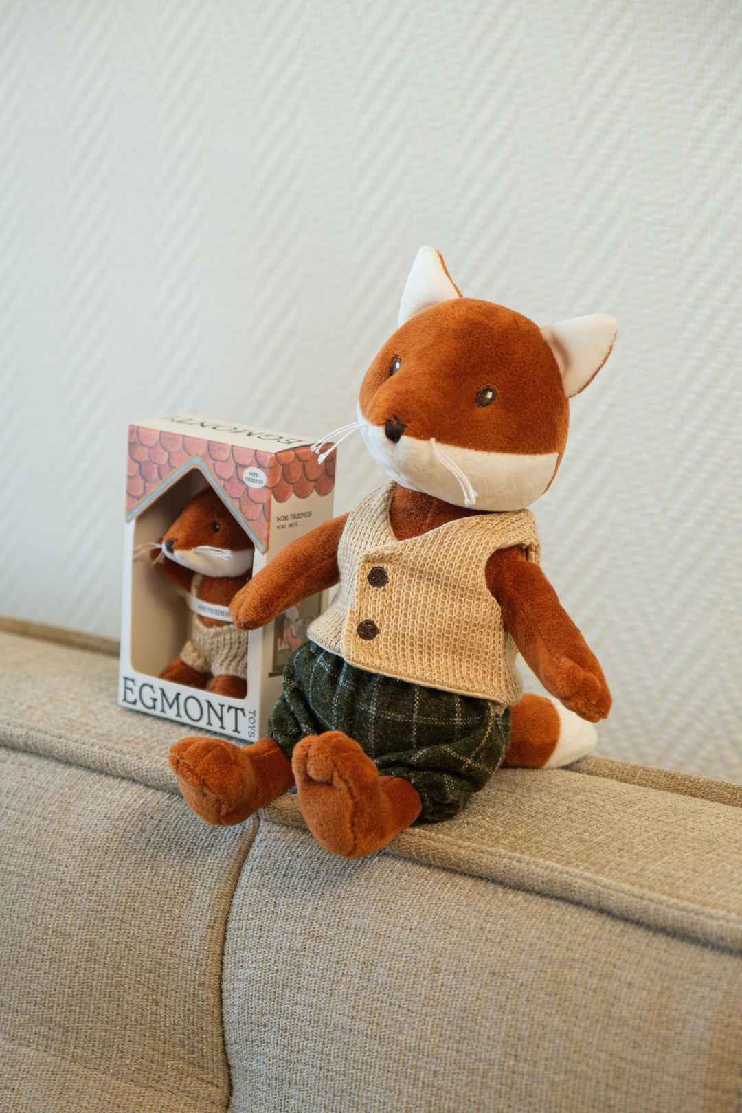 Max the Fox miniature