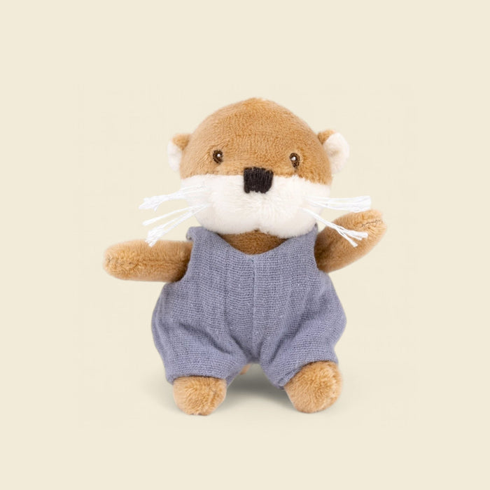 Zélie the Otter miniature