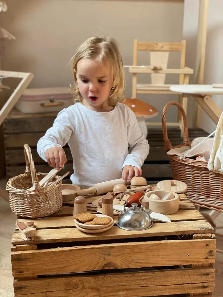 COOKING SET IN A CASE