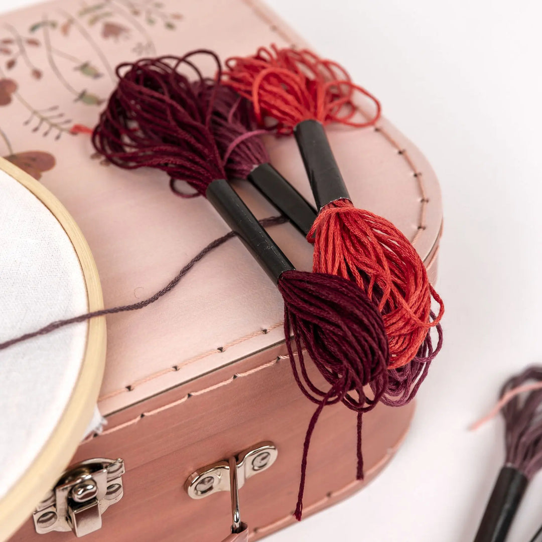 EMBROIDERY KIT LADYBUGS