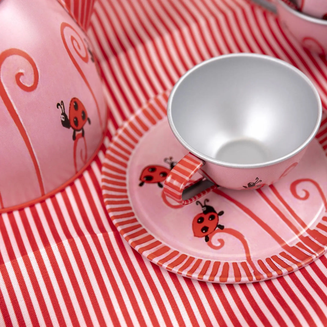 TIN TEA SET LADYBUG BASKET