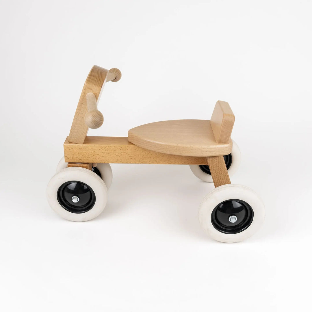 WOODEN SIT AND RIDE