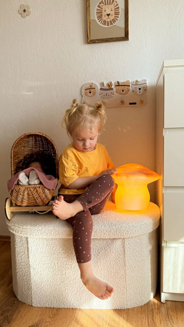 SMALL WICKER PRAM
