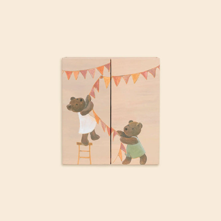 WARDROBE WITH BEAR
