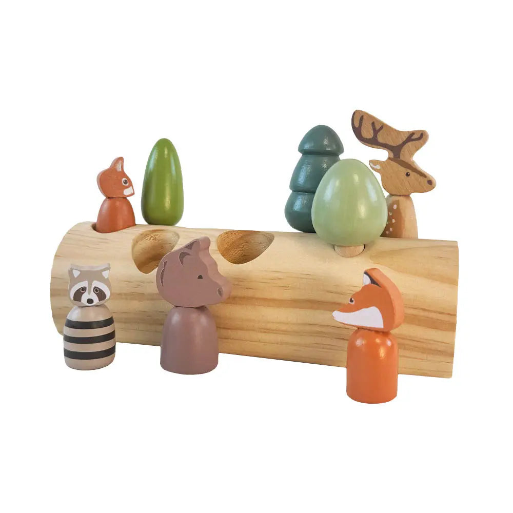FOREST ANIMALS IN A LOG