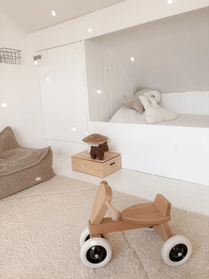WOODEN SIT AND RIDE