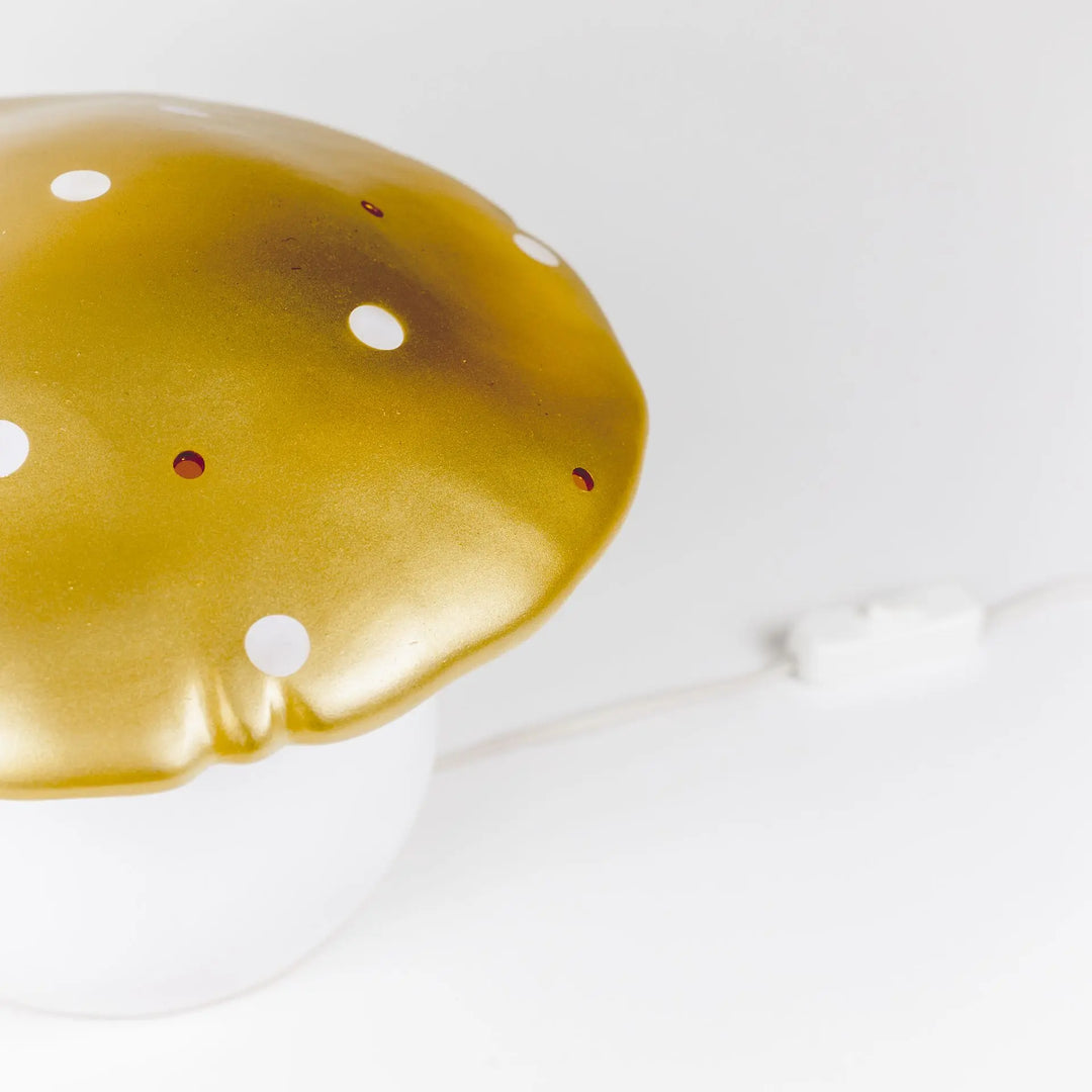 LAMP MUSHROOM MEDIUM GOLD