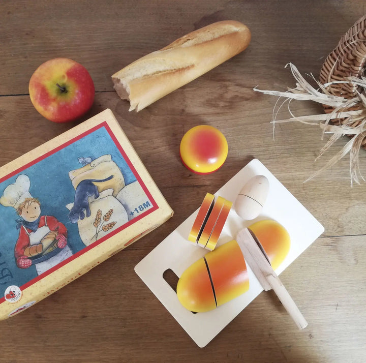 WOODEN BREAD SET