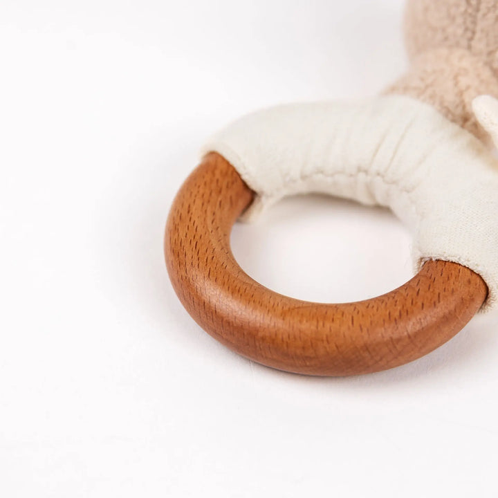 LEONIE GIRAFFE RATTLE WOOD