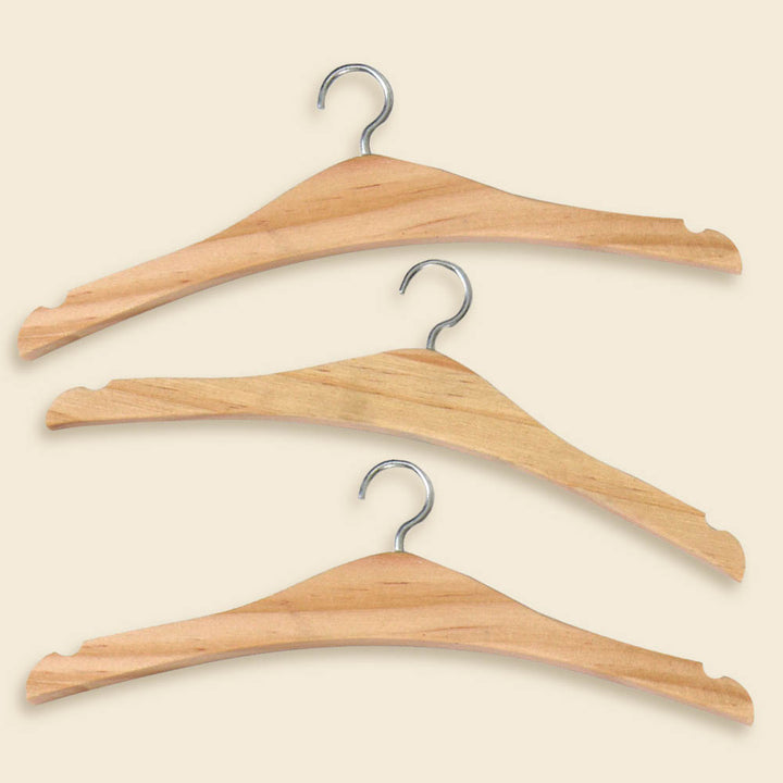 Wooden doll hangers (18 cm)