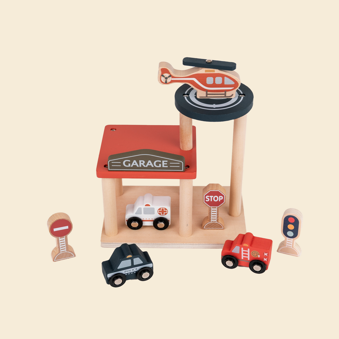 GARAGE WITH CARS