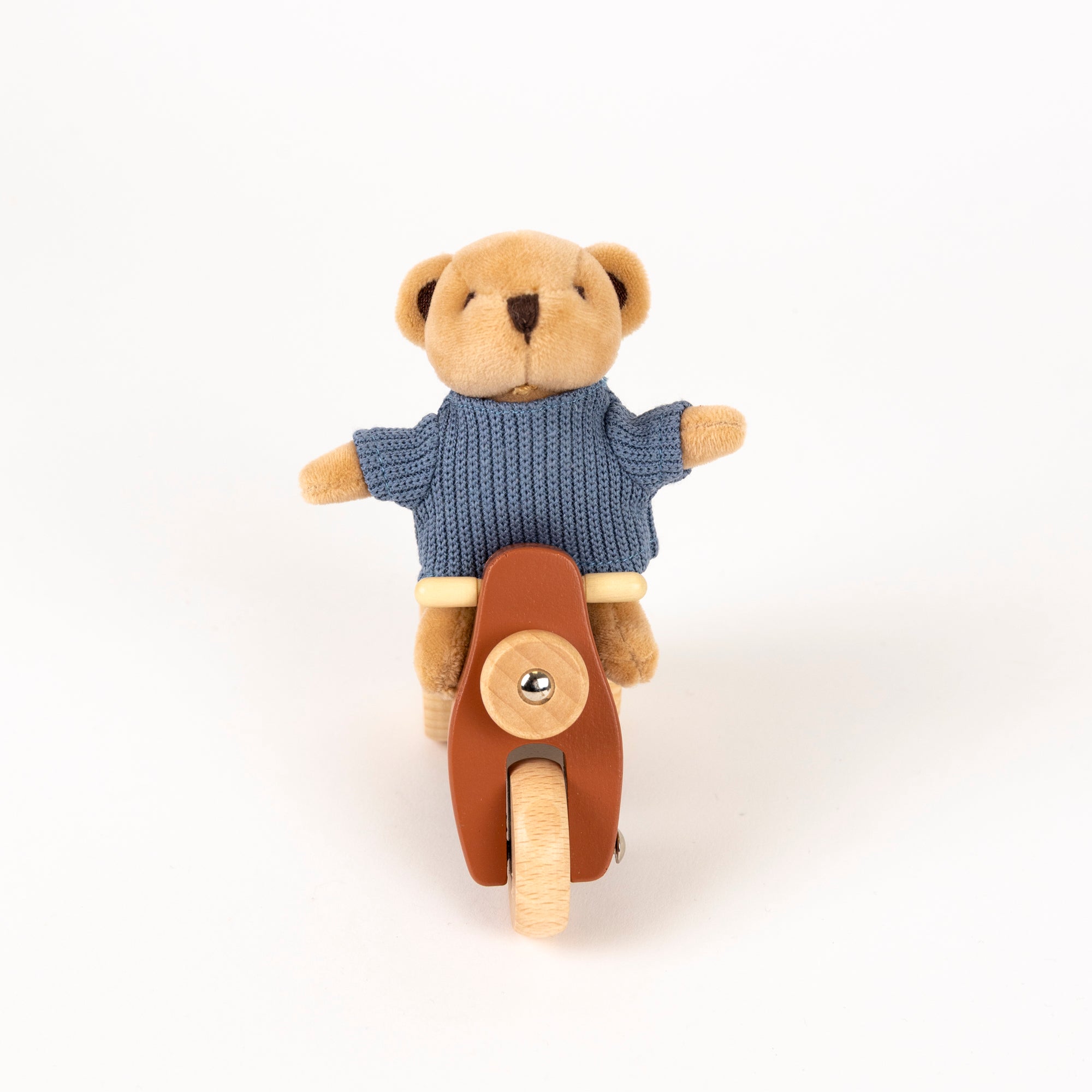 Alexis the Bear on a Vespa | Mini Friends | Egmont Toys