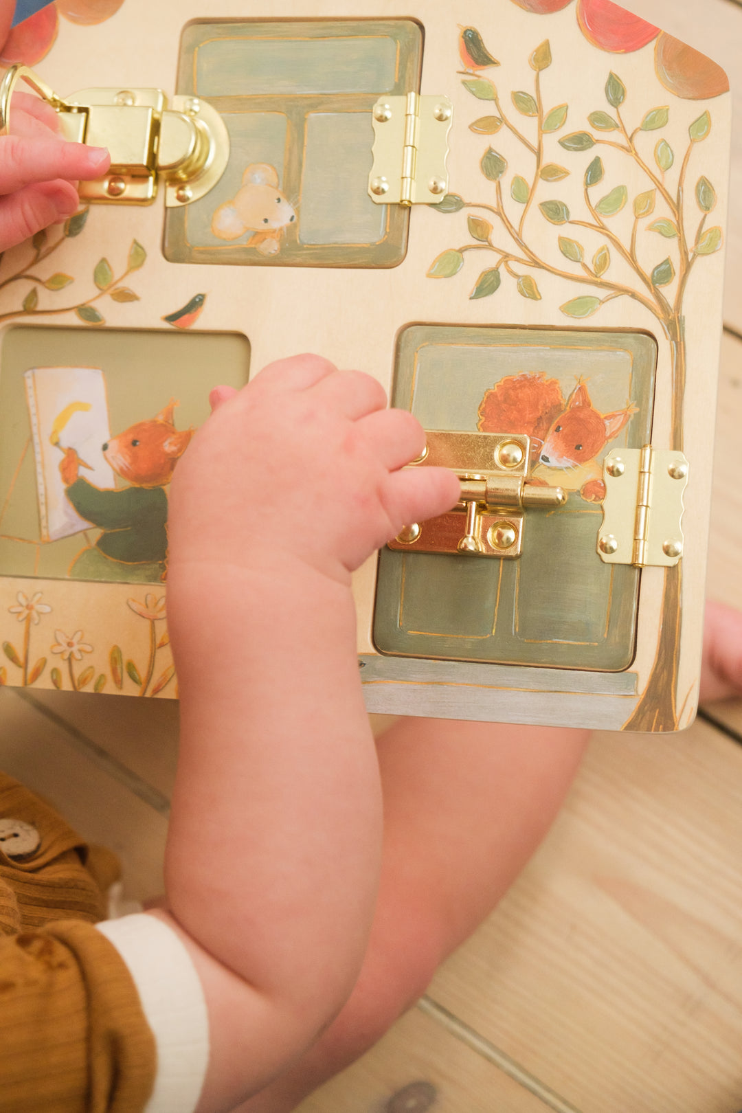 LATCHES BOARD - FRIENDS (SMALL)