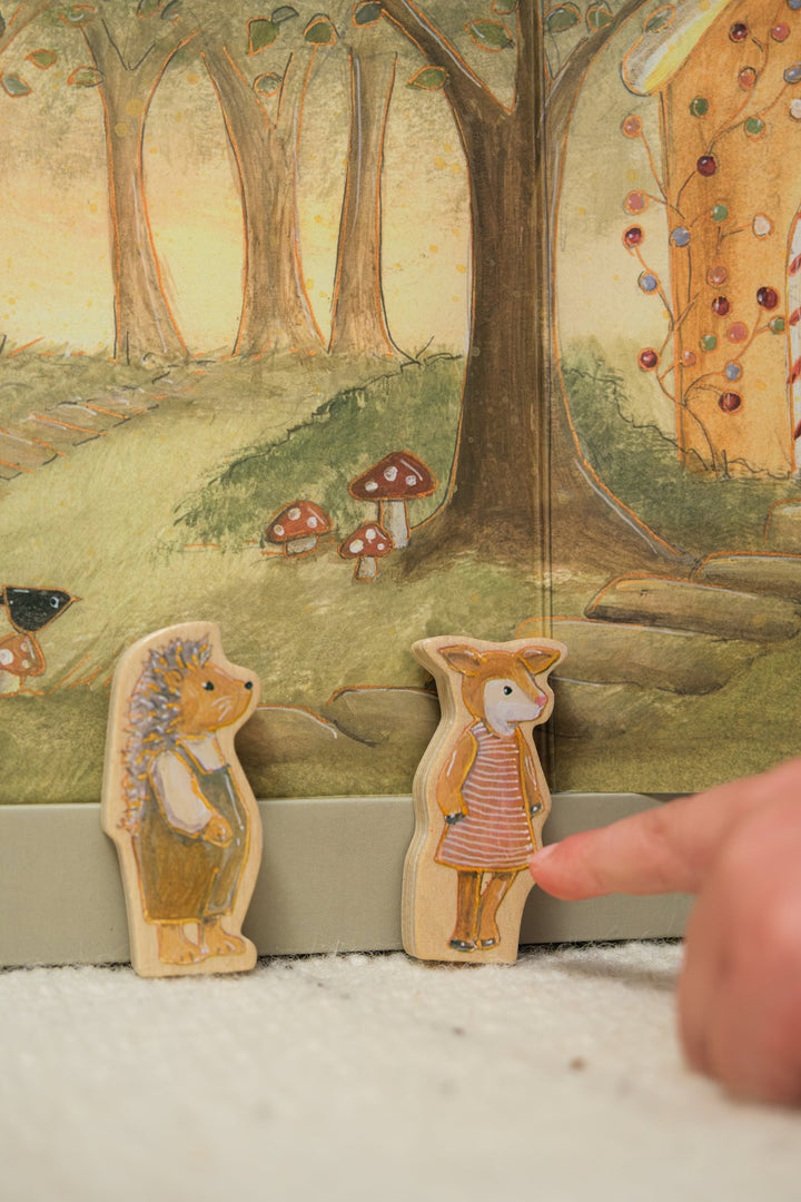 Fairy tales game with wooden figurines
