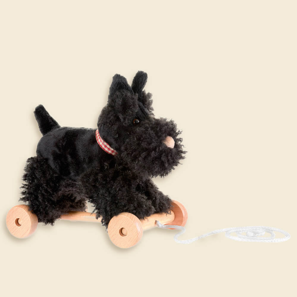 Walter the Pull-Along Scottie