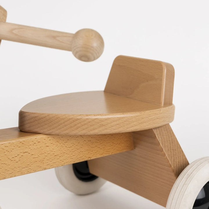 WOODEN SIT AND RIDE