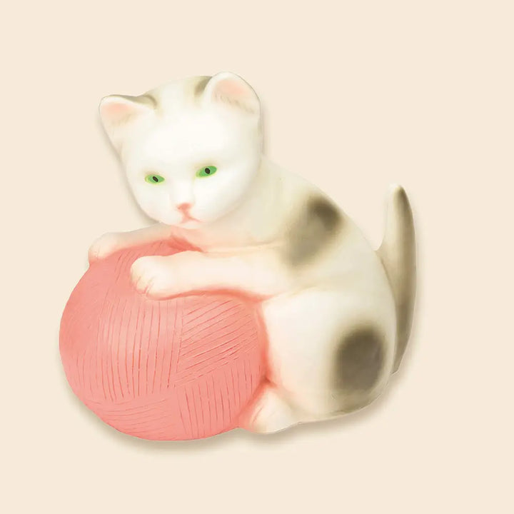 LAMP CAT WITH PINK WOOL
