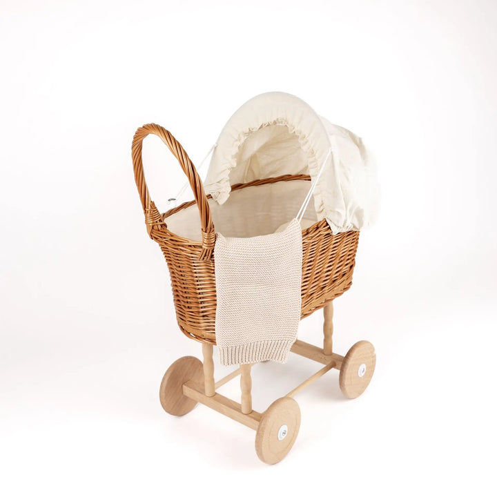 PRAM WICKER EGGSHELL