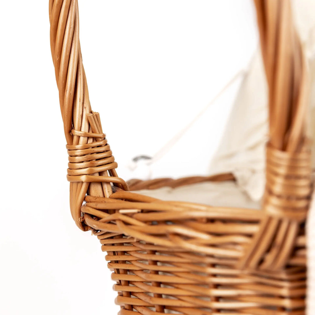 PRAM WICKER EGGSHELL