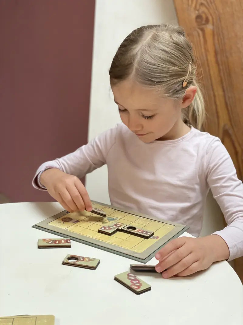 MAGNETIC GAME CATERPILLAR