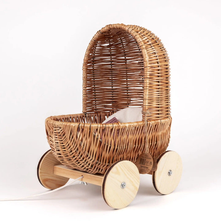 SMALL WICKER PRAM
