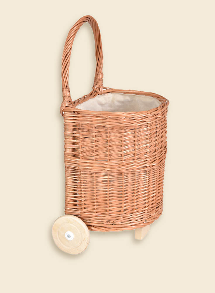 Wicker caddy with natural lining