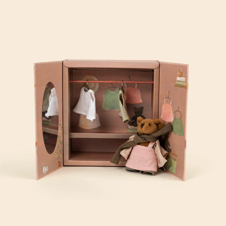 Wooden wardrobe with bear