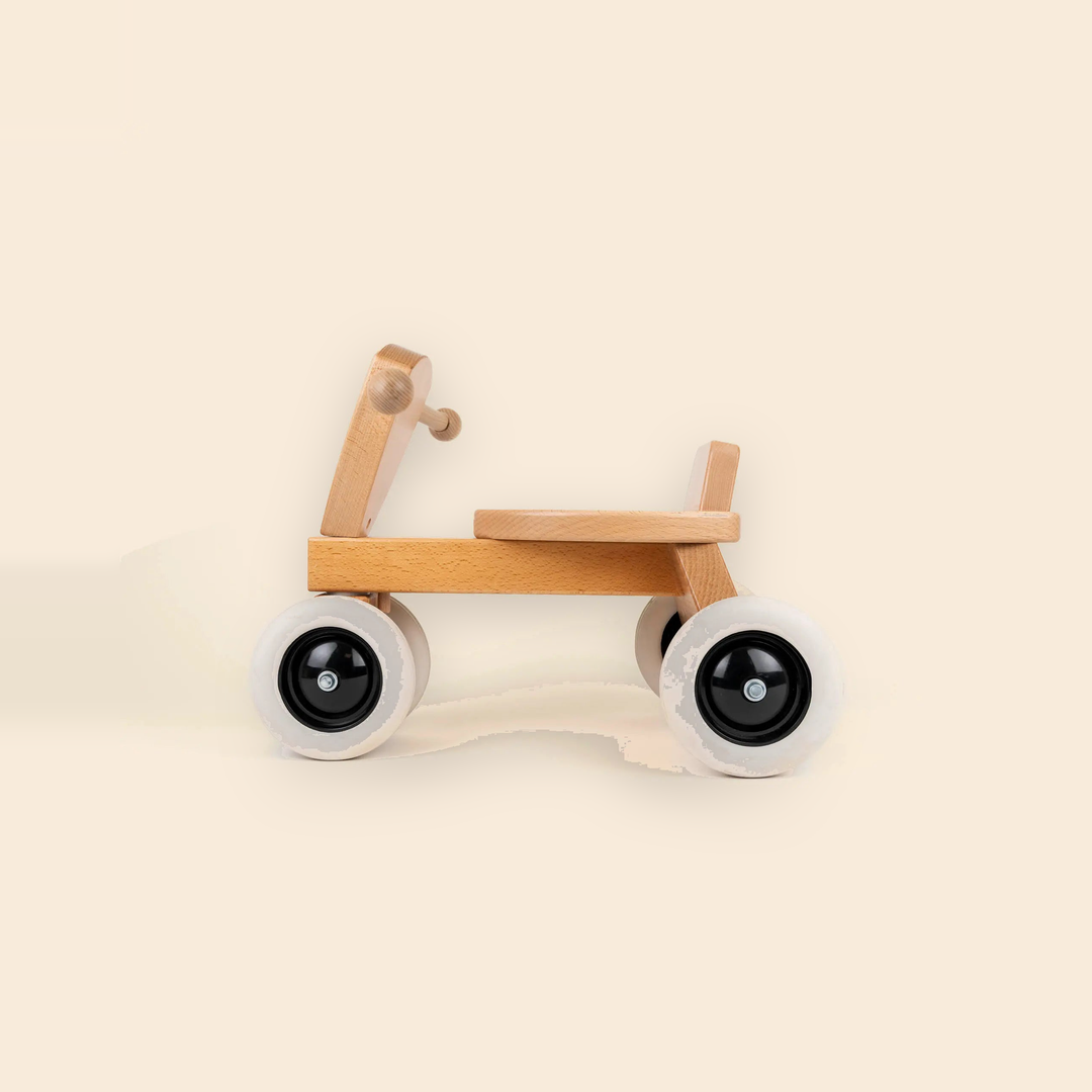 WOODEN SIT AND RIDE