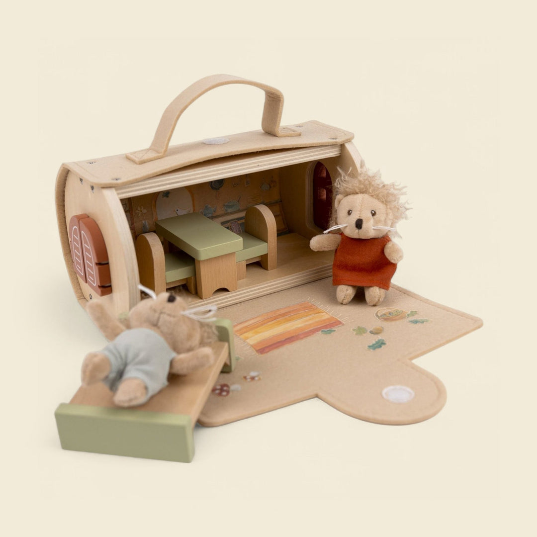 La maison en rondins et ses amis miniatures