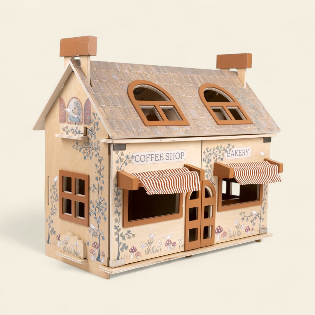 Coffee house and bakery with miniature friends