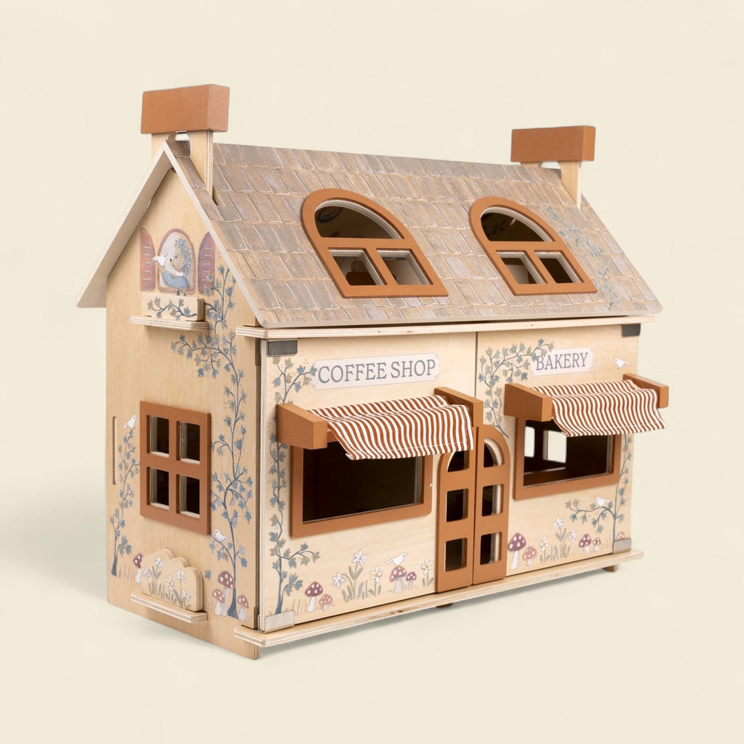 Coffee house and bakery with miniature friends