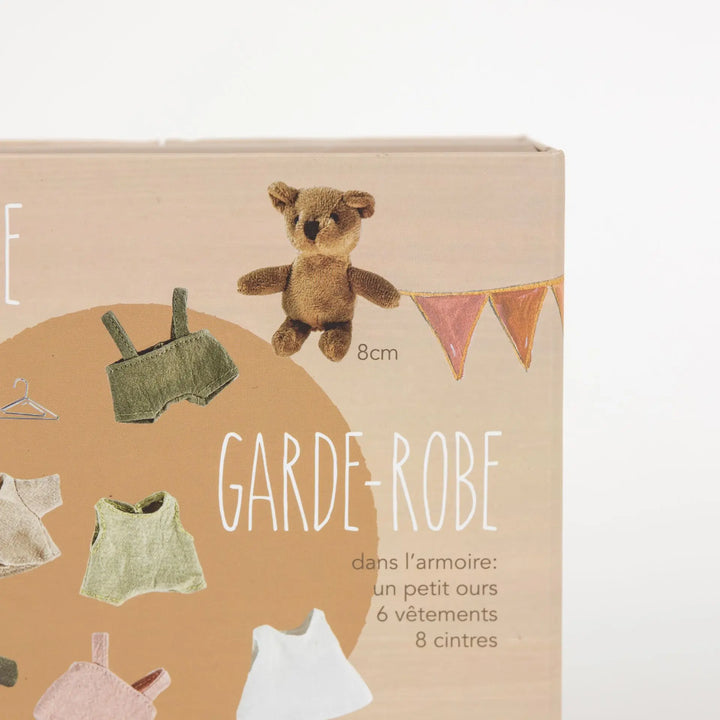 WARDROBE WITH BEAR