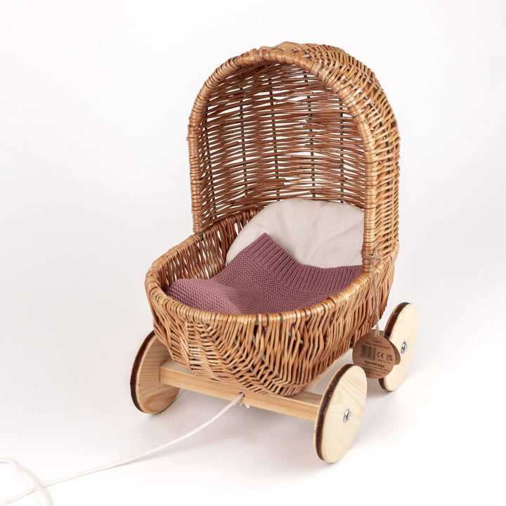 SMALL WICKER PRAM