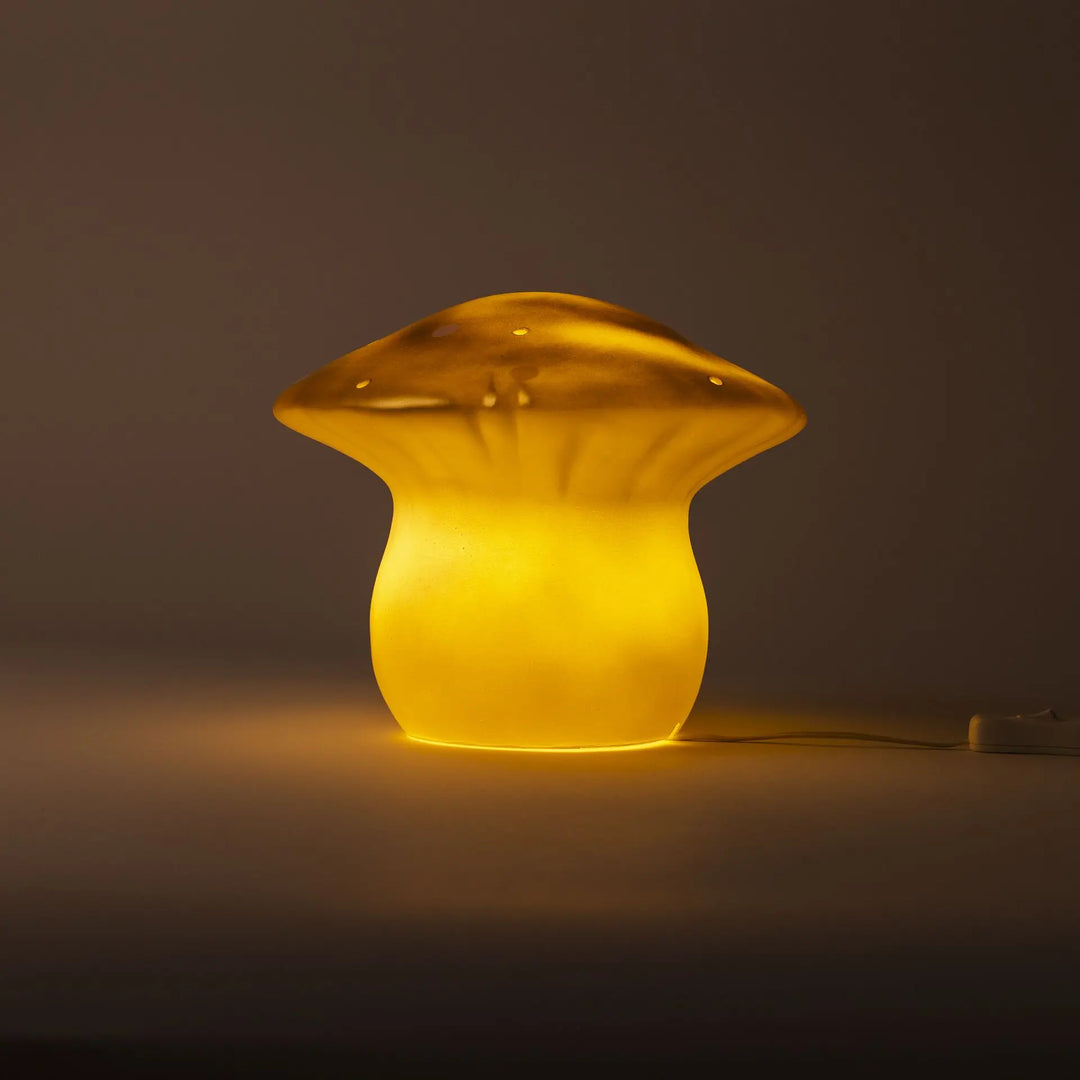 LAMP MUSHROOM MEDIUM GOLD