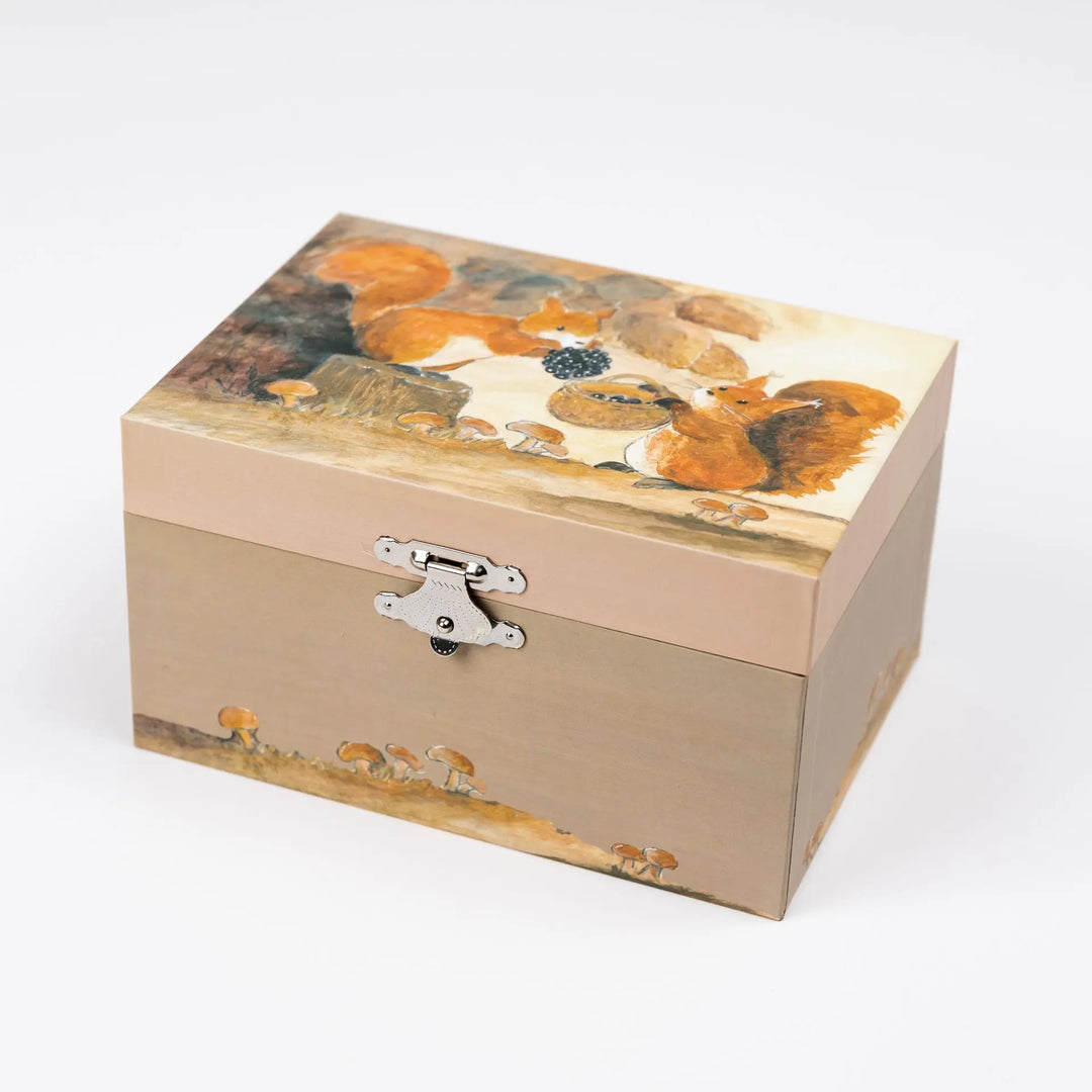 MUSICAL JEWELRY BOX SQUIRREL