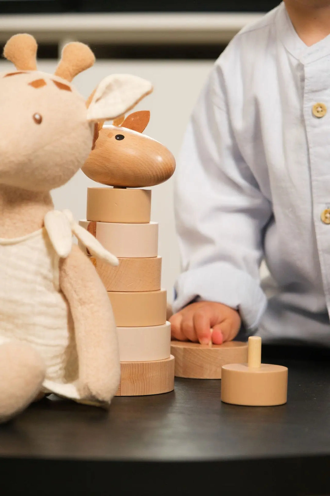 WOODEN PYRAMID GIRAFFE LEONIE