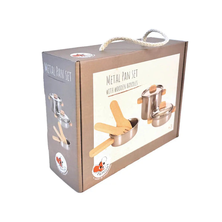 PAN SET WITH WOODEN HANDLE