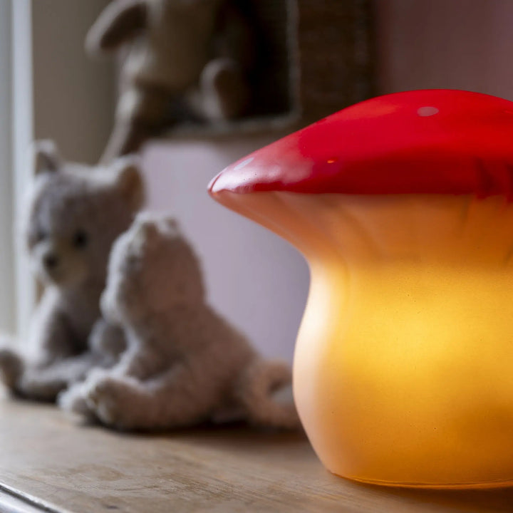 LAMP MUSHROOM MEDIUM RED