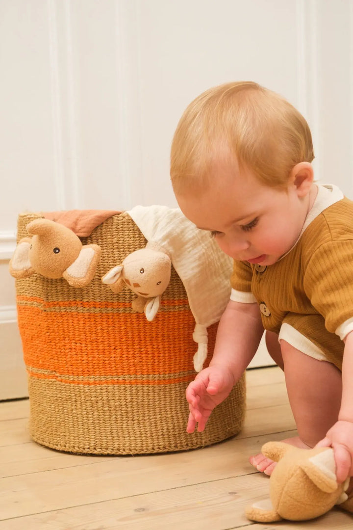Leonie the giraffe doudou and rattle gift set