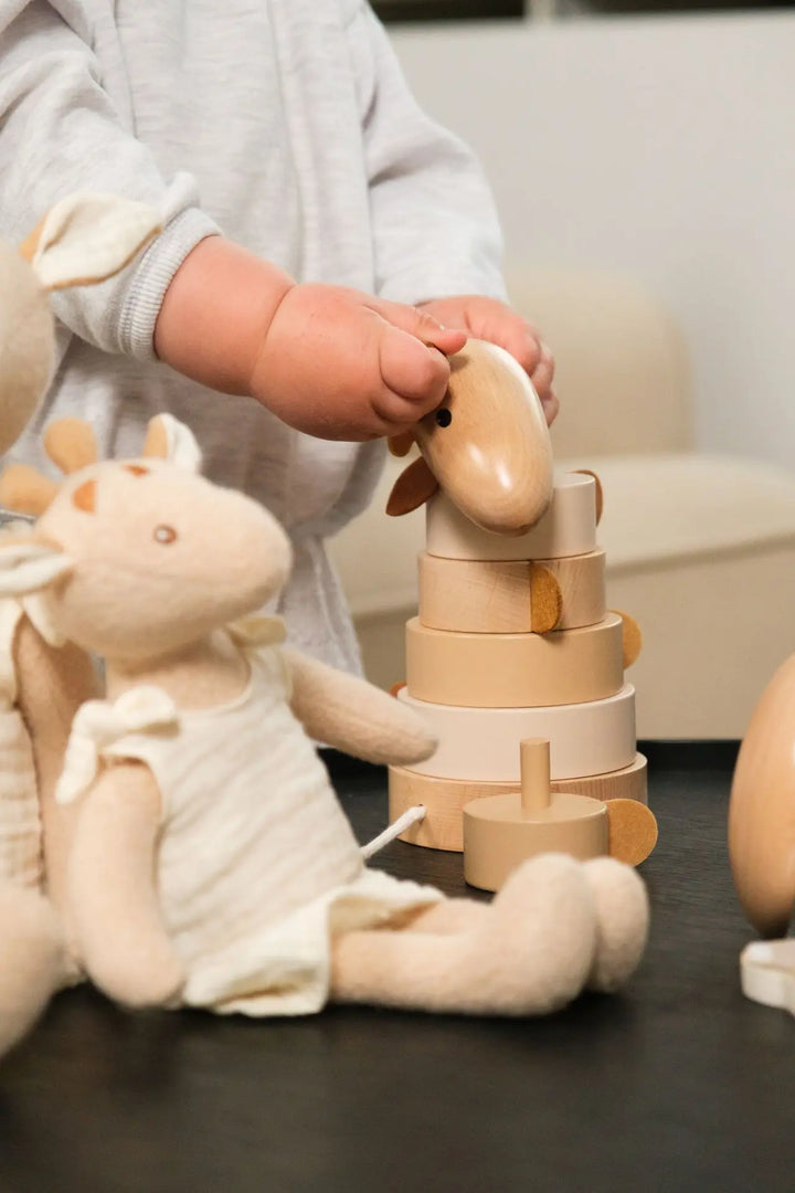 WOODEN PYRAMID GIRAFFE LEONIE