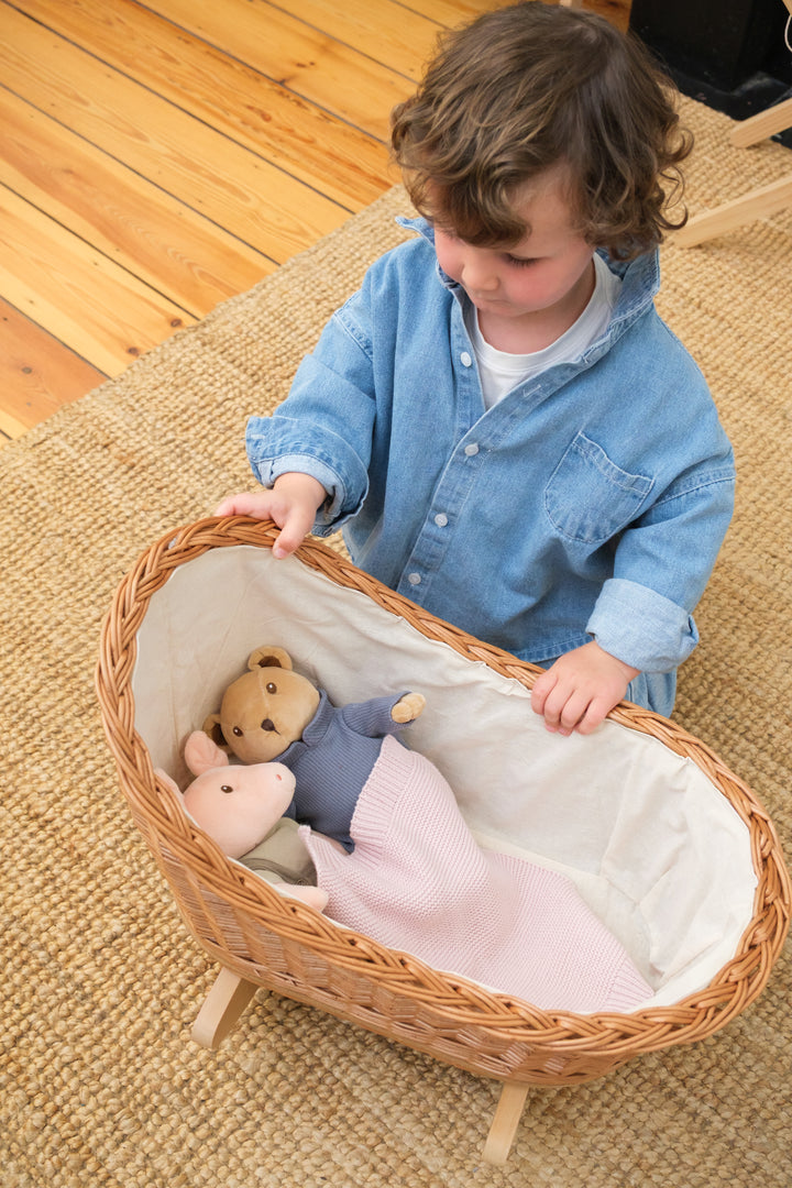 WICKER CRADLE WITH KNITT