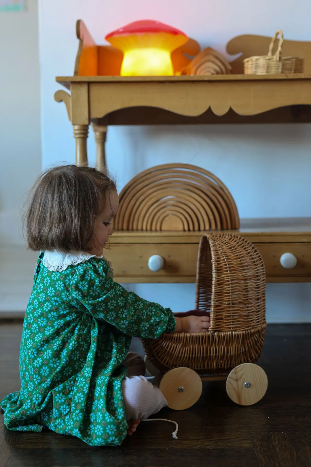 SMALL WICKER PRAM