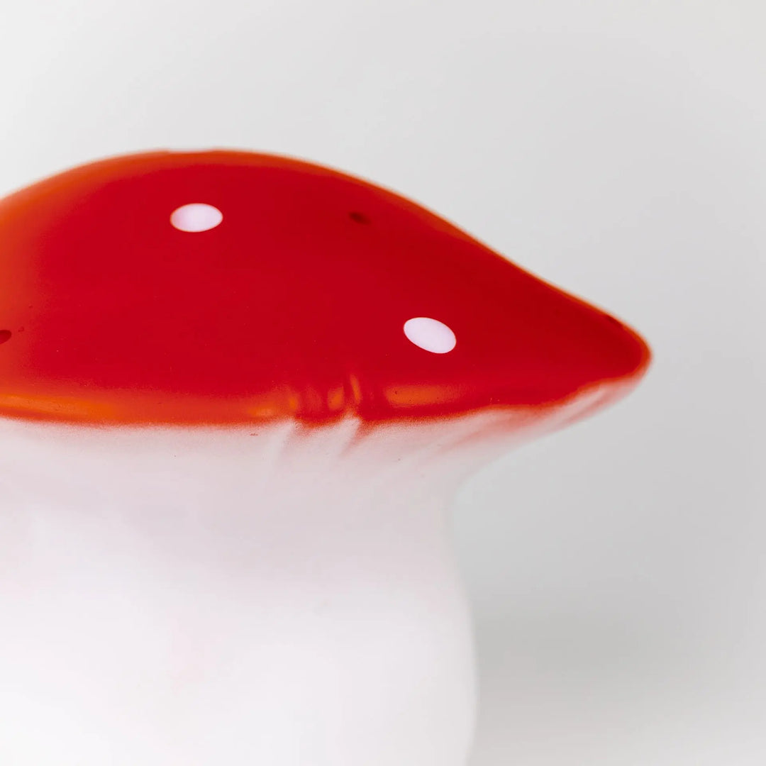 LAMP MUSHROOM MEDIUM RED
