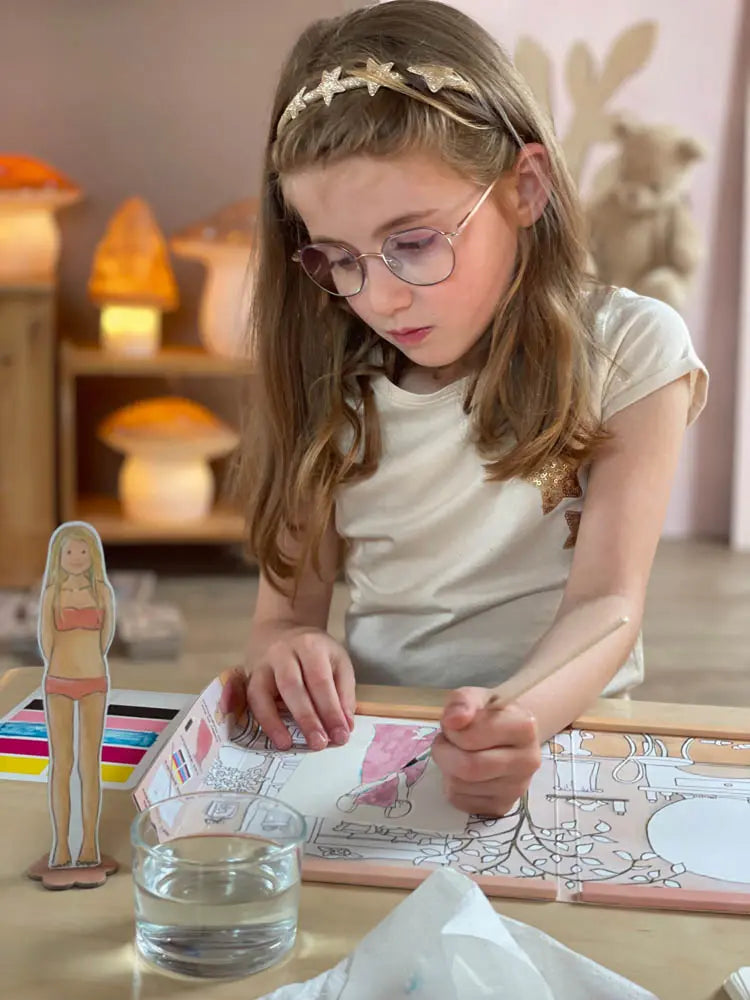MAGNETIC ART DRESS-UP